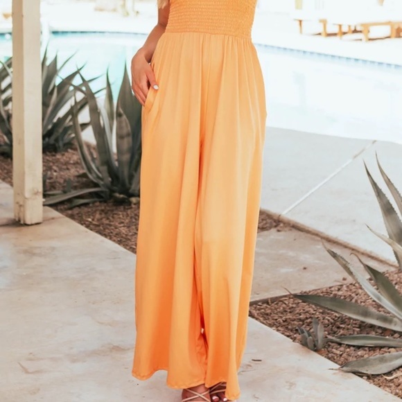 NWOT BRIGHT SUMMER CORAL STRAPLESS FLARE LEG JUMPSUIT - SIZE S - Picture 3 of 16